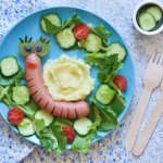 Равлик із сосиски, троянди з ковбаси та інші ідеї для шкільних перекусів