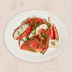 Салат зі свіжих томатів з редискою — рецепт для дітей від Євгена Клопотенка