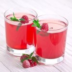 Компот із малини на зиму — рецепт з м'ятою