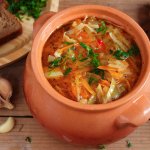 Пісний капусняк з квасолею, грибами і пшоном 