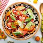 Легкий овочевий салат для тих, хто на дієті: купа вітамінів і мінімум калорій