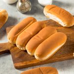 Пісні хлібці з особливо смачною начинкою — як приготувати універсальну перекуску