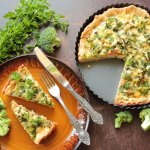 Пиріг з кисломолочним сиром та броколі