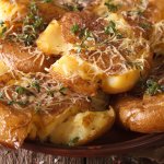 Картопля по-австралійськи — метод приготування гарніру, який здивує всіх