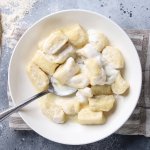 Солодкі ліниві вареники — ідеальний сніданок для ласунів