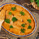 Голубці-молодці у сметані — класичний рецепт