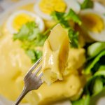 Ситно і бюджетно — яйця та картопля в гірчичному соусі по-німецьки