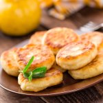 Ліниві сирники у духовці: легкий професійний рецепт