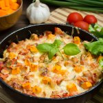 Куряча запіканка з гарбузом — ситна і корисна вечеря для сім’ї