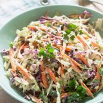 Болгарський салат «Веселка» з двома видами капусти