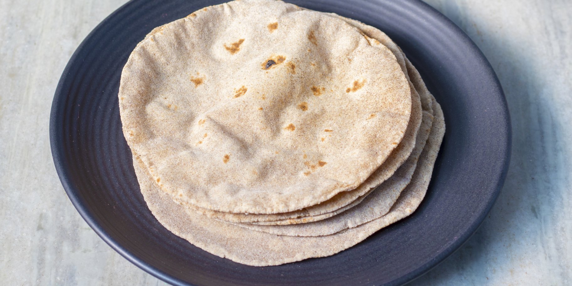 Тонкі прісні коржі