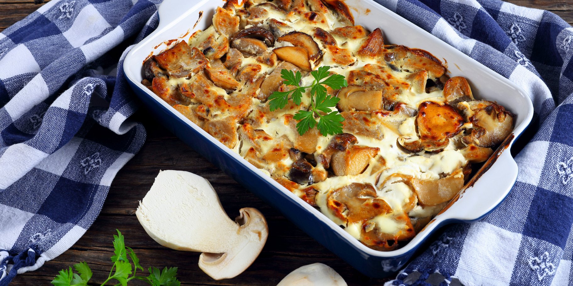Белые грибы в сметане