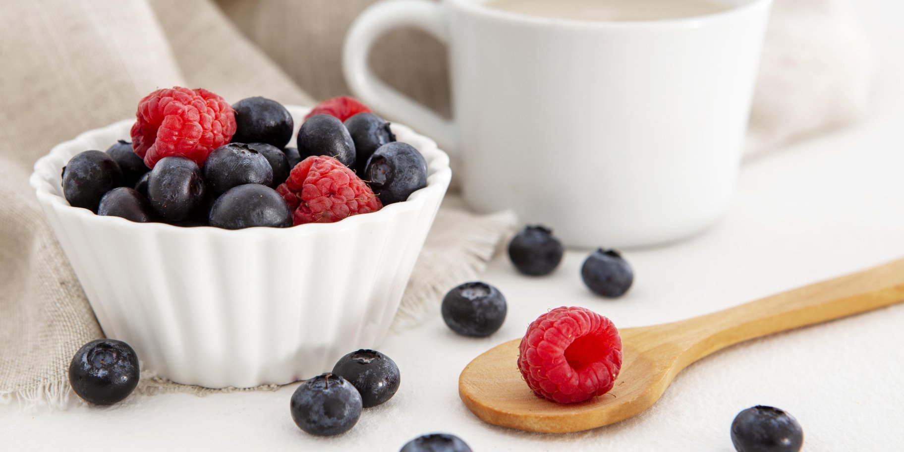 Ягоди та кава