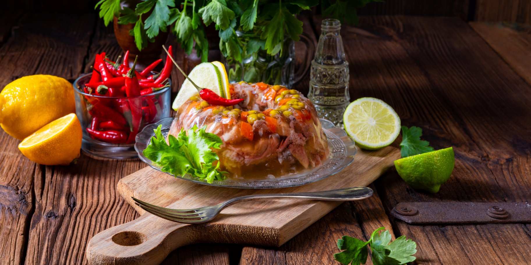 Холодець на столі