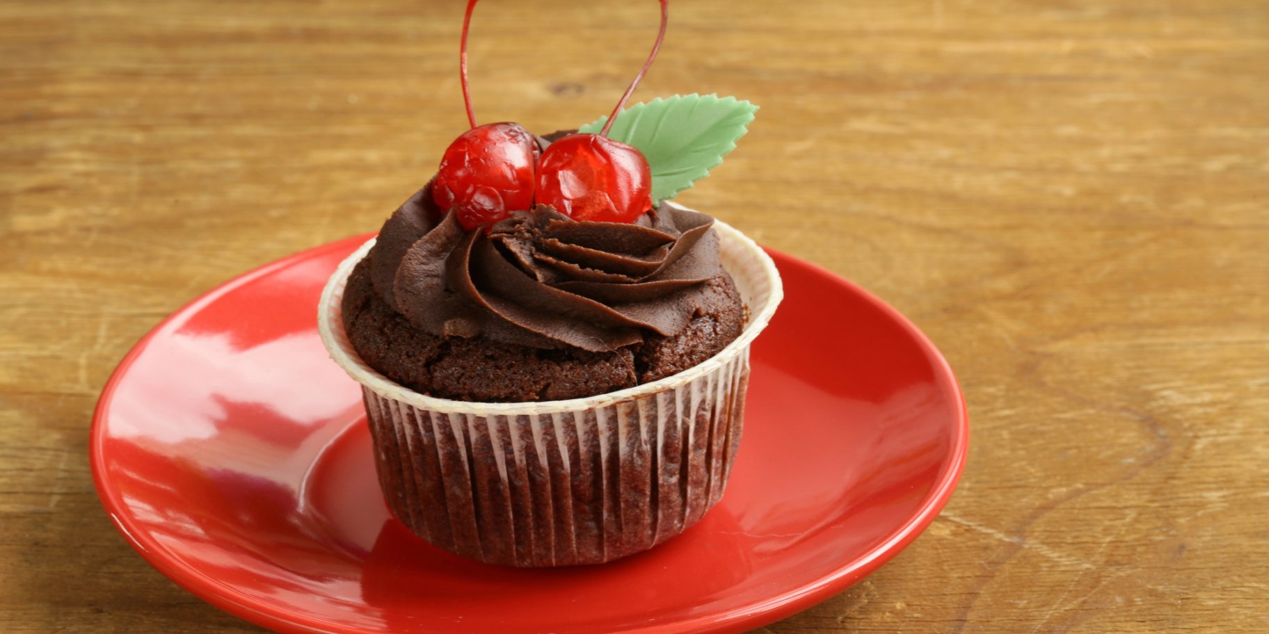 Шоколадні кекси з вишнями «Чорний оксамит»