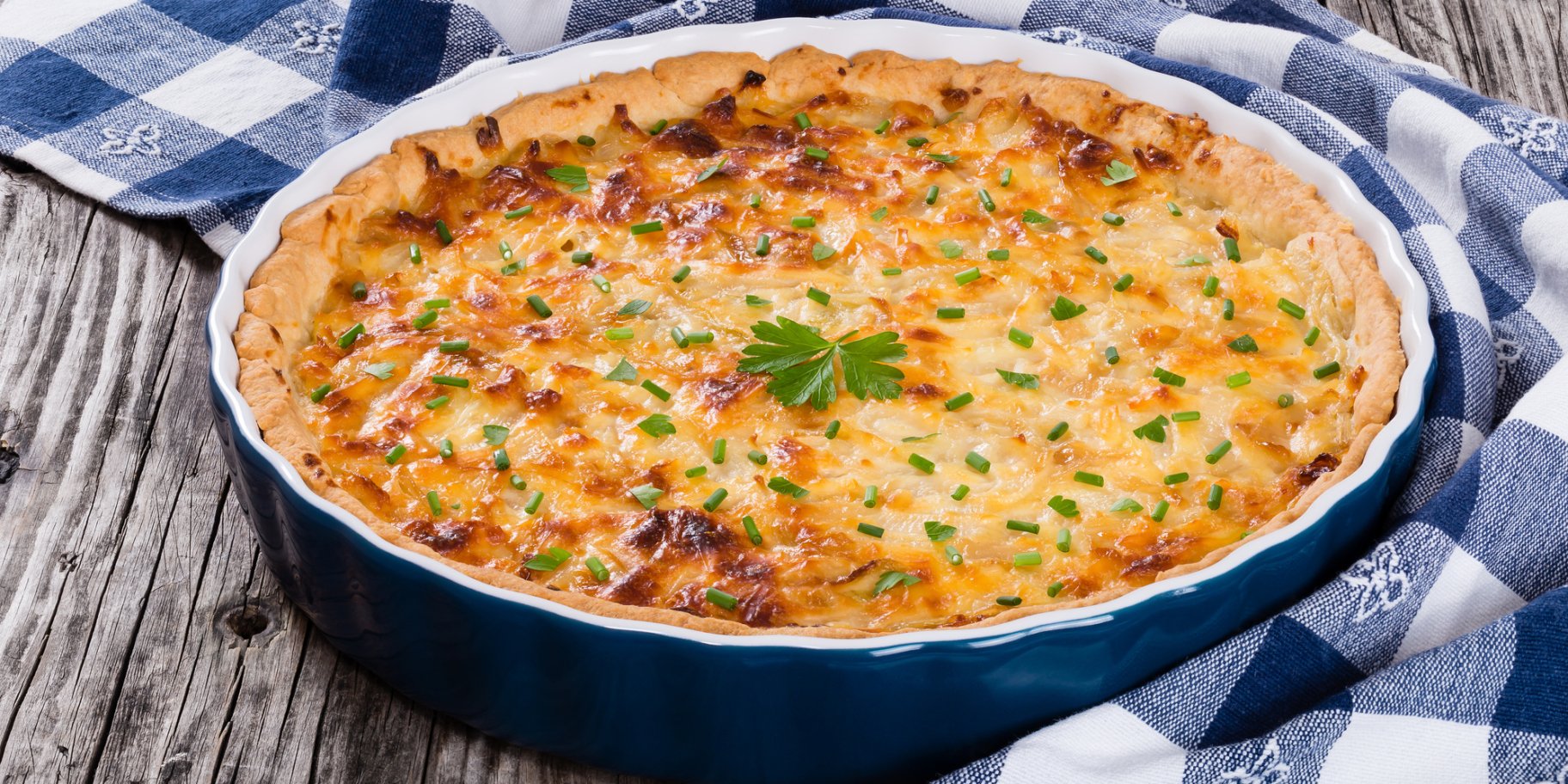 Тарт із цибулею та сиром