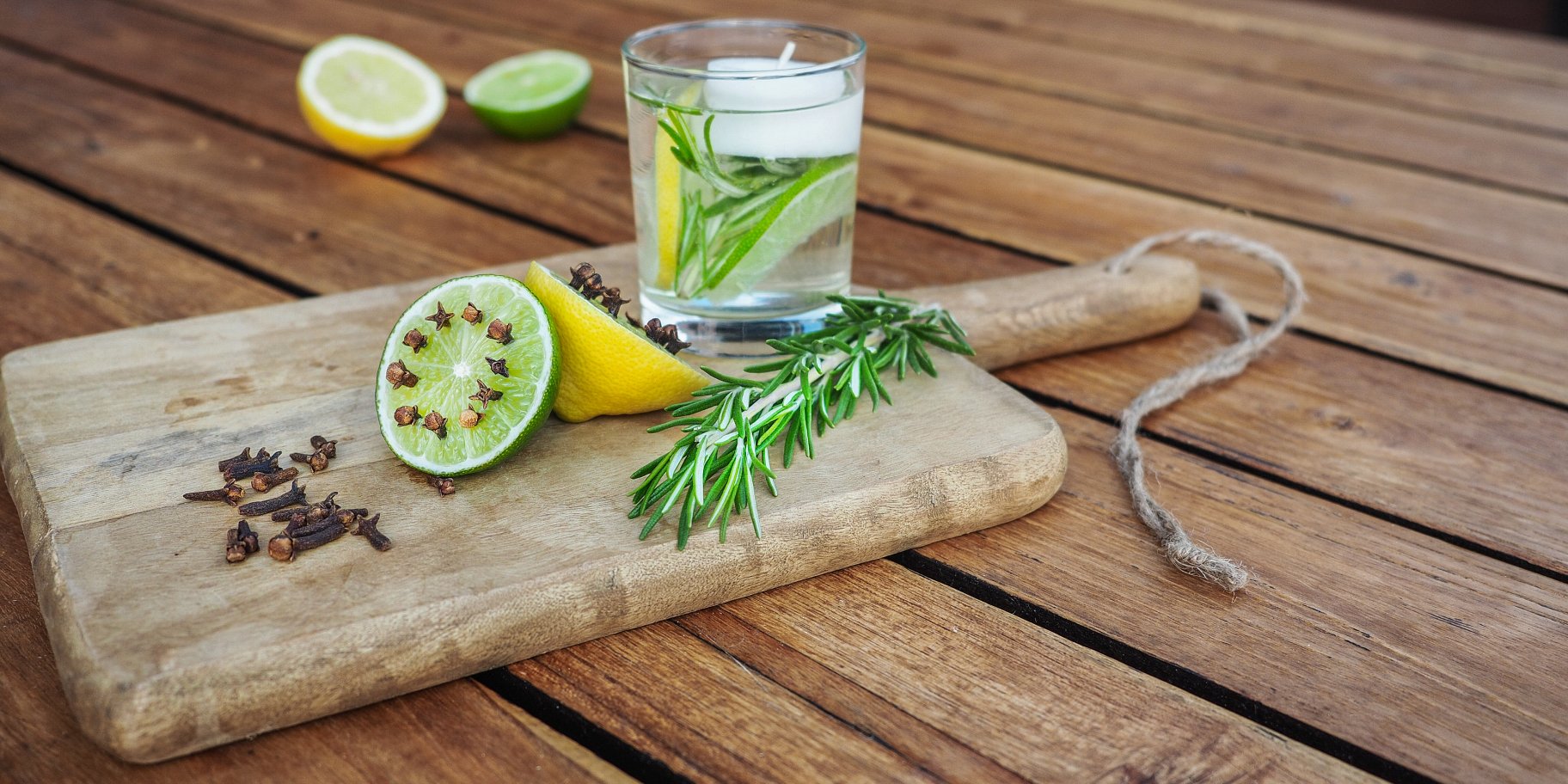 Лимон та гвоздика