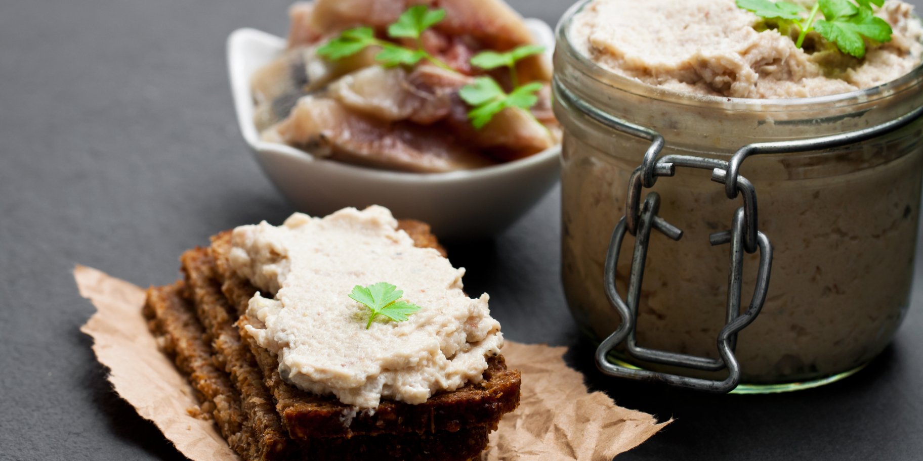 Бутербродна паста з риби