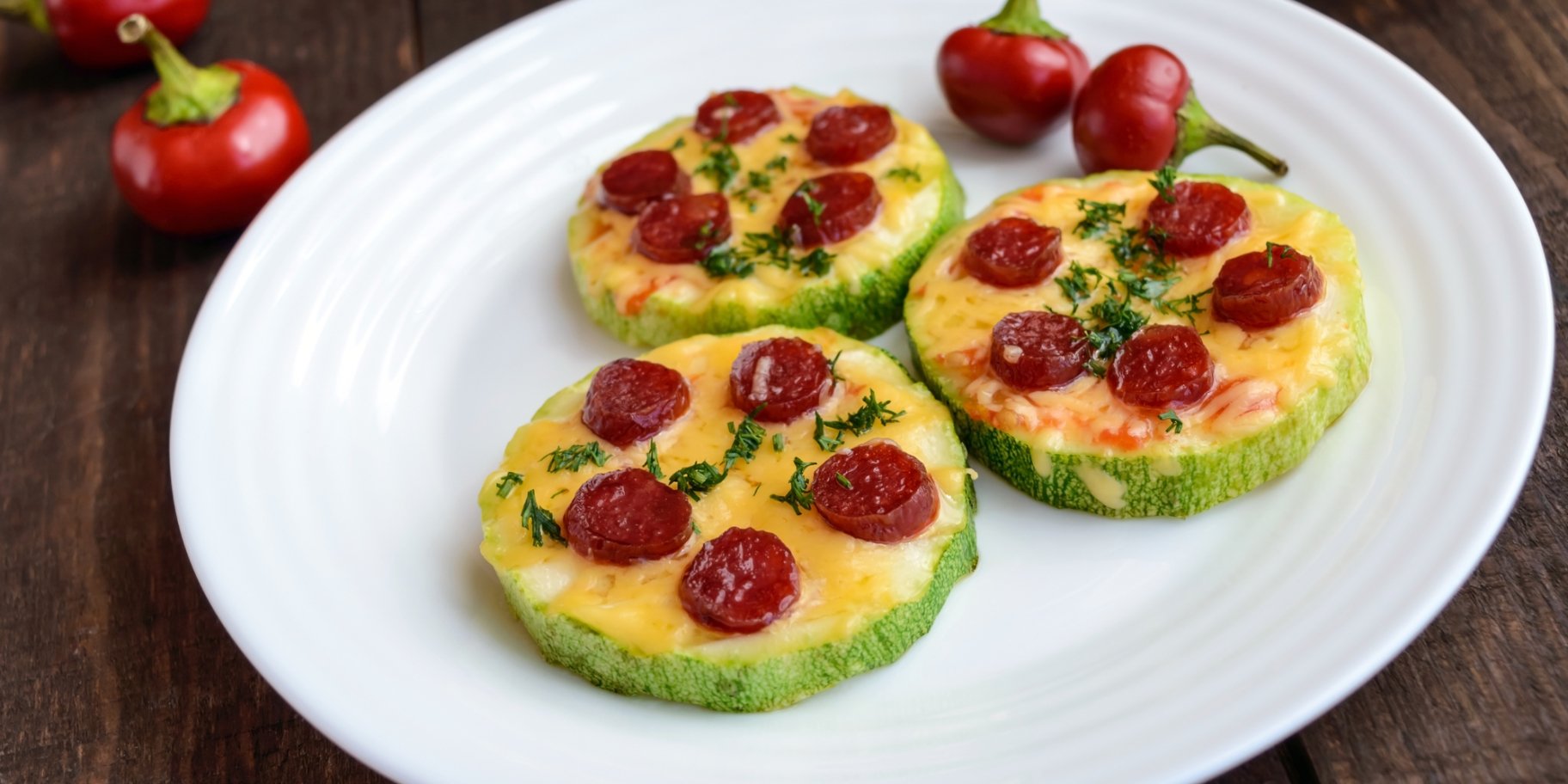 Мініпіци на кабачках