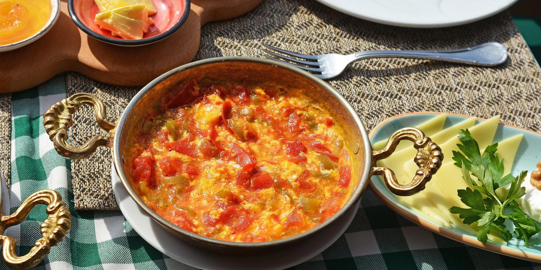 овощной омлет менемен