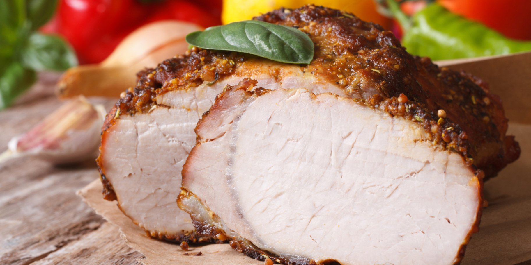 Маринована свинина, запечена на ревені