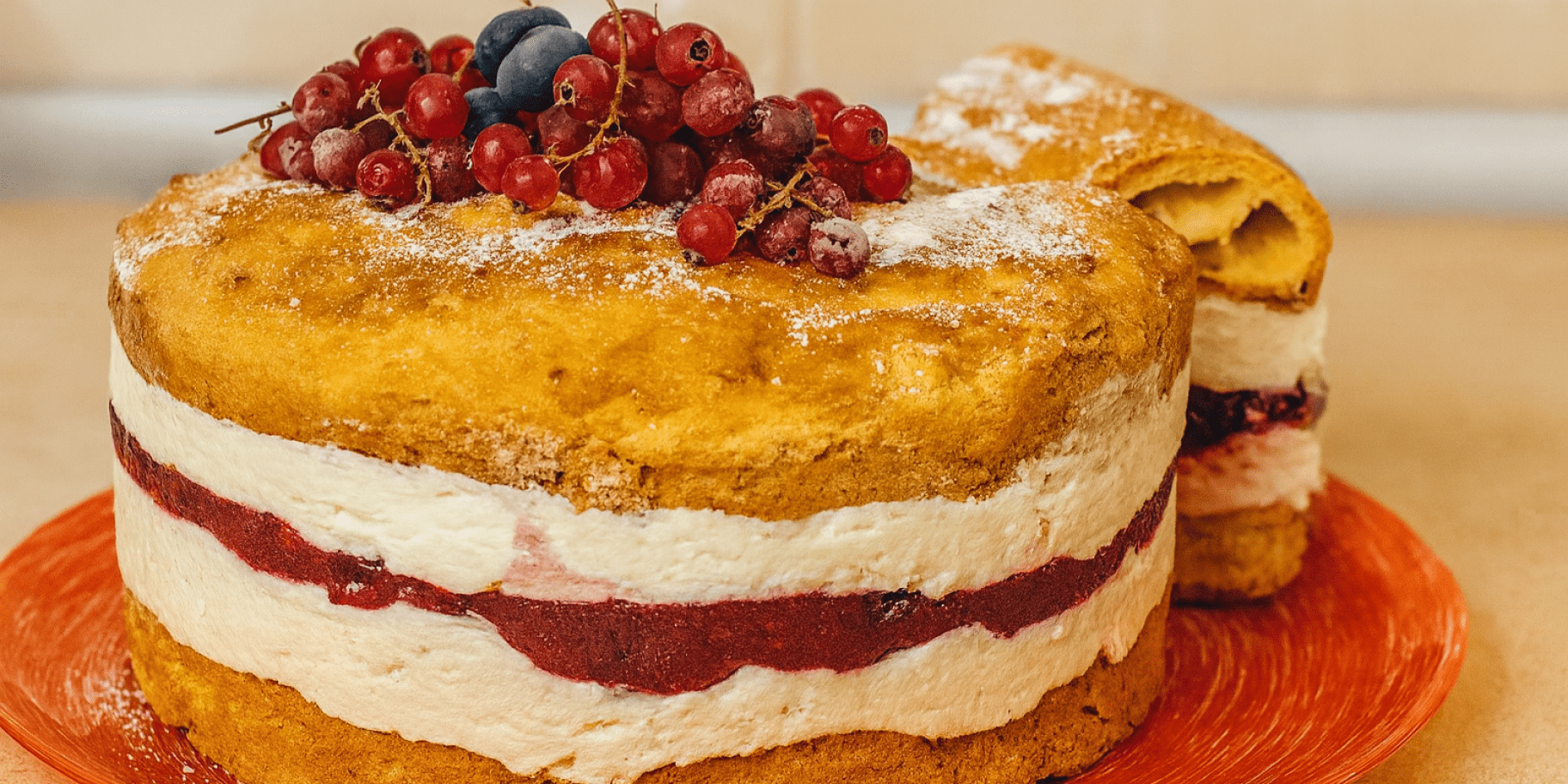 Торт «Карпатка» з ягідною начинкою