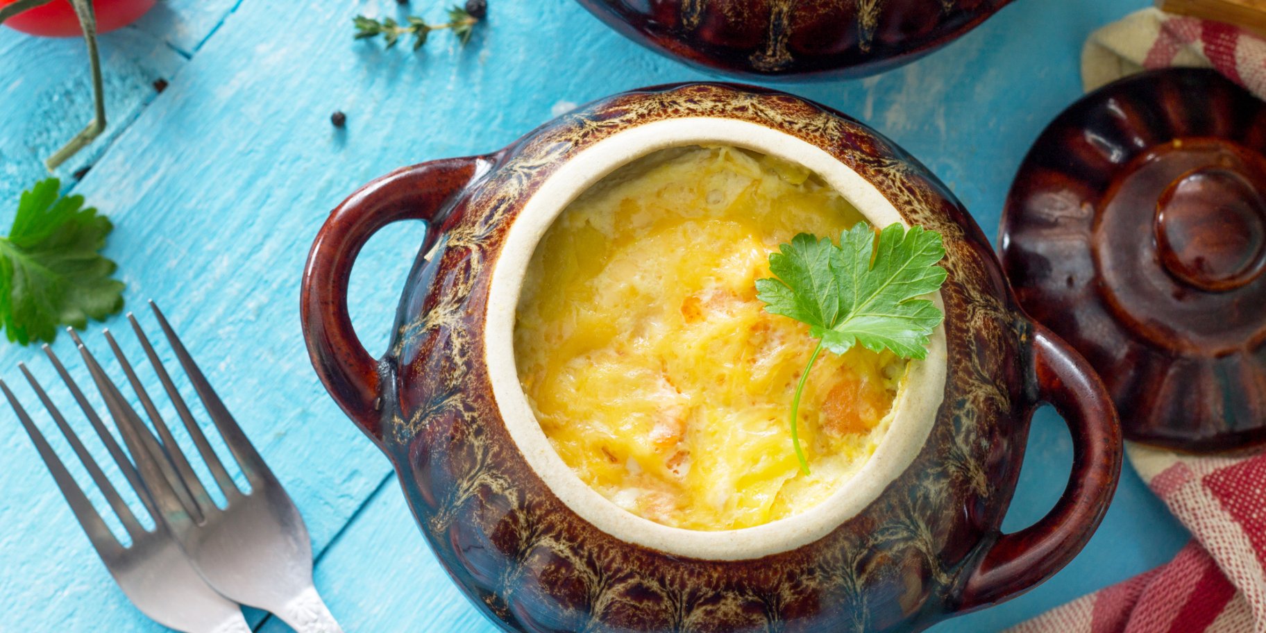 Картопля із сиром у горщику рецепт