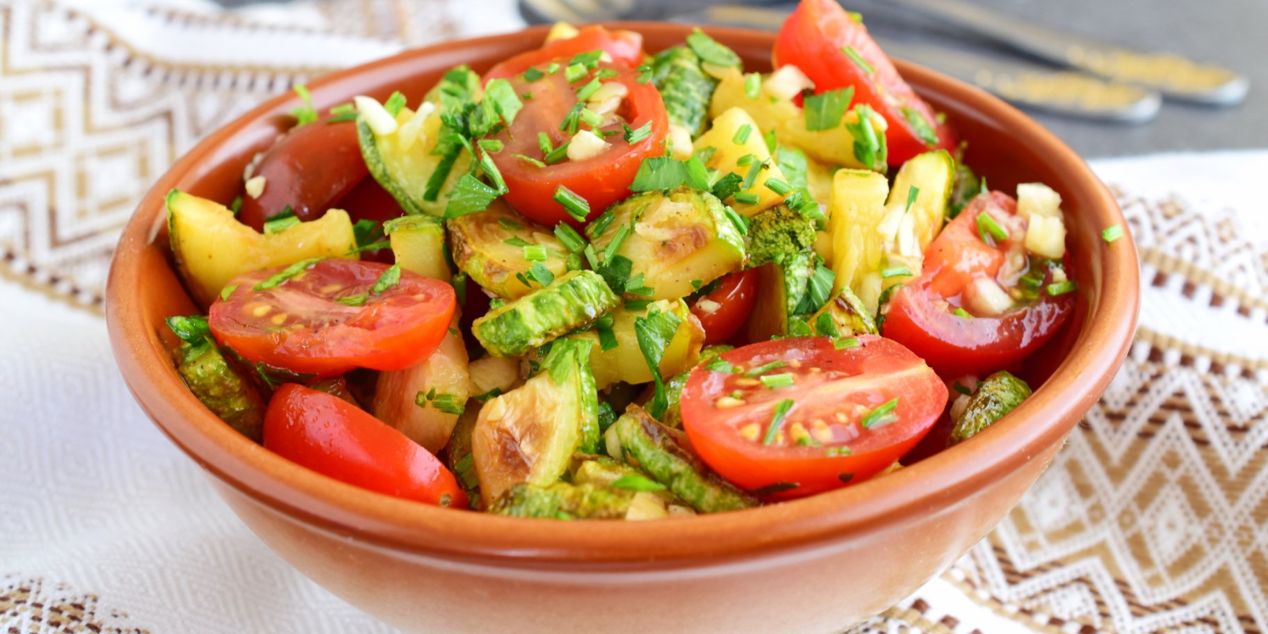 Смажені кабачки з помідорами