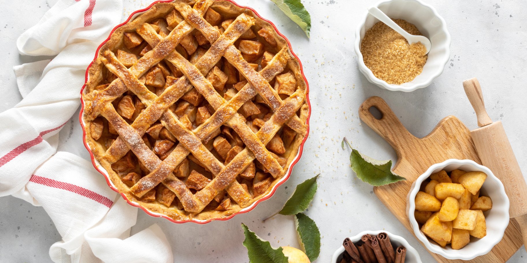 Яблучний пиріг з горіхами