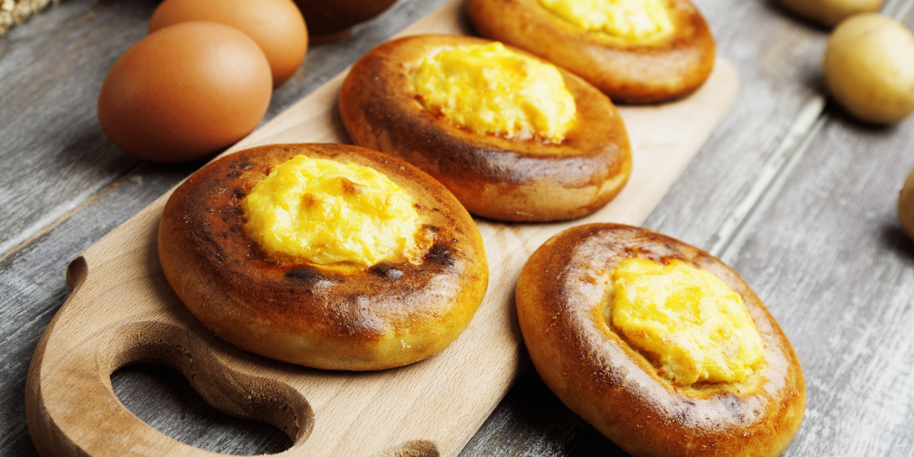 Картопляні ватрушки із шинкою і сиром