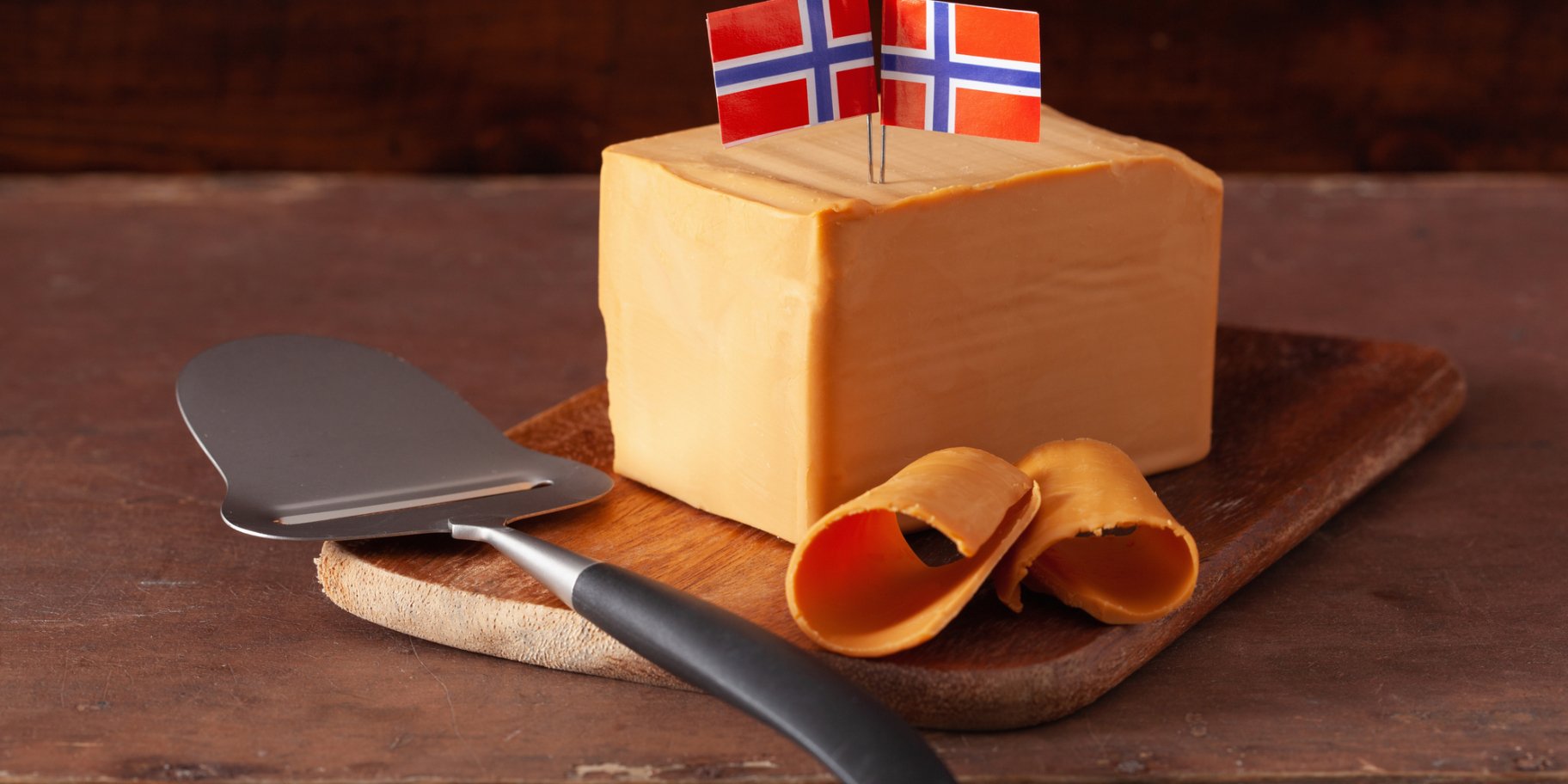 Норвежский коричневый сыр