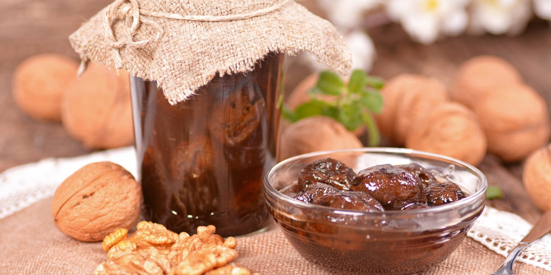 Варення з волоських горіхів