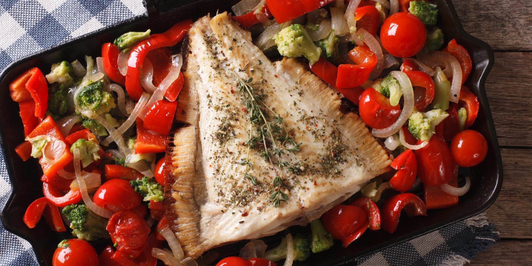 Запечена камбала з молодою картоплею