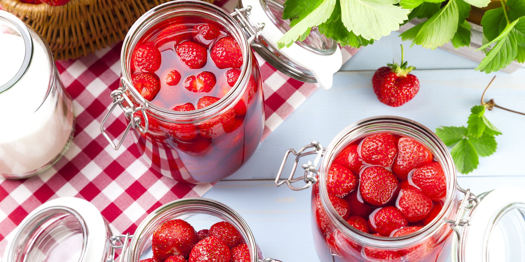 Полуничний компот на зиму