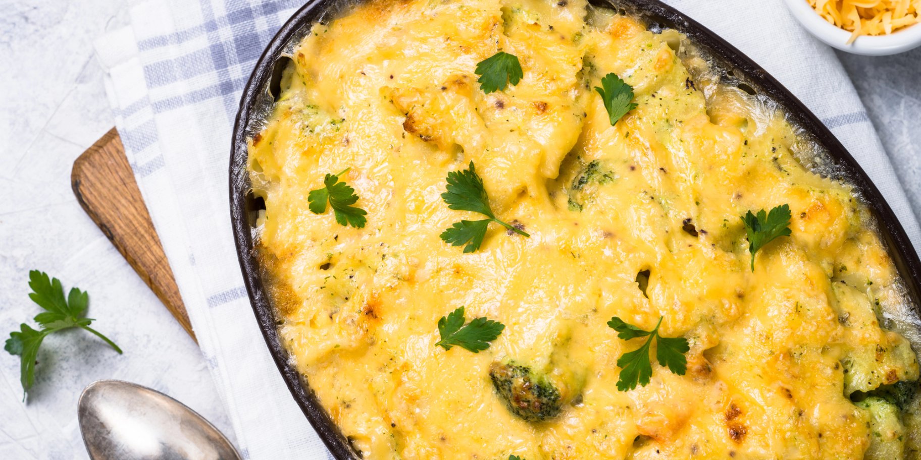 Запіканка з курятиною, броколі та кабачком