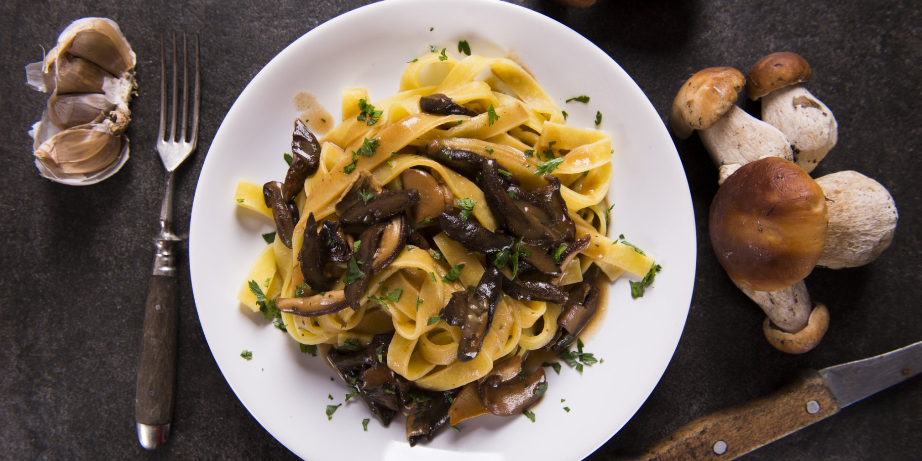 Тальятеле з білими грибами