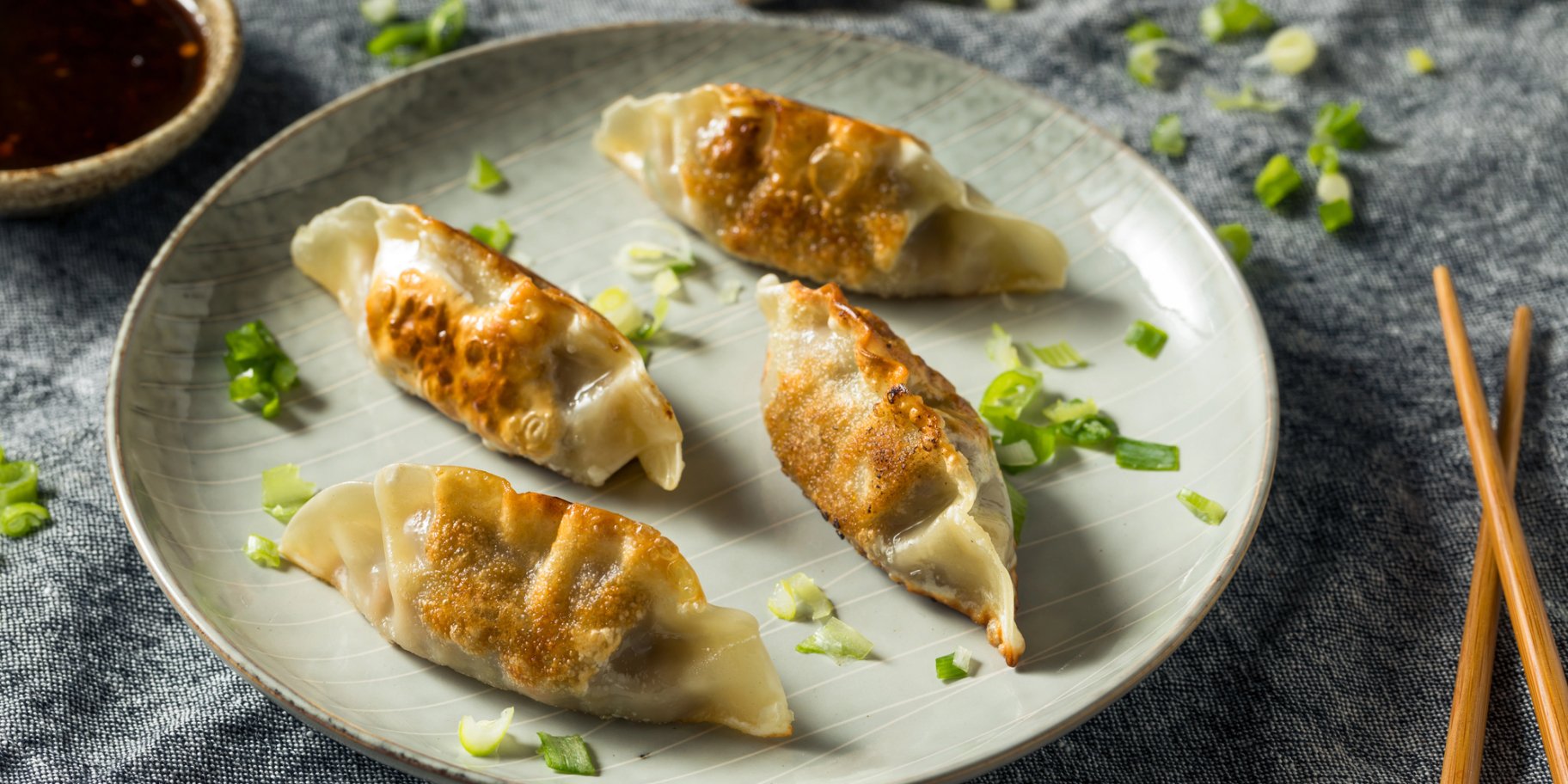 Вареники манду з креветками