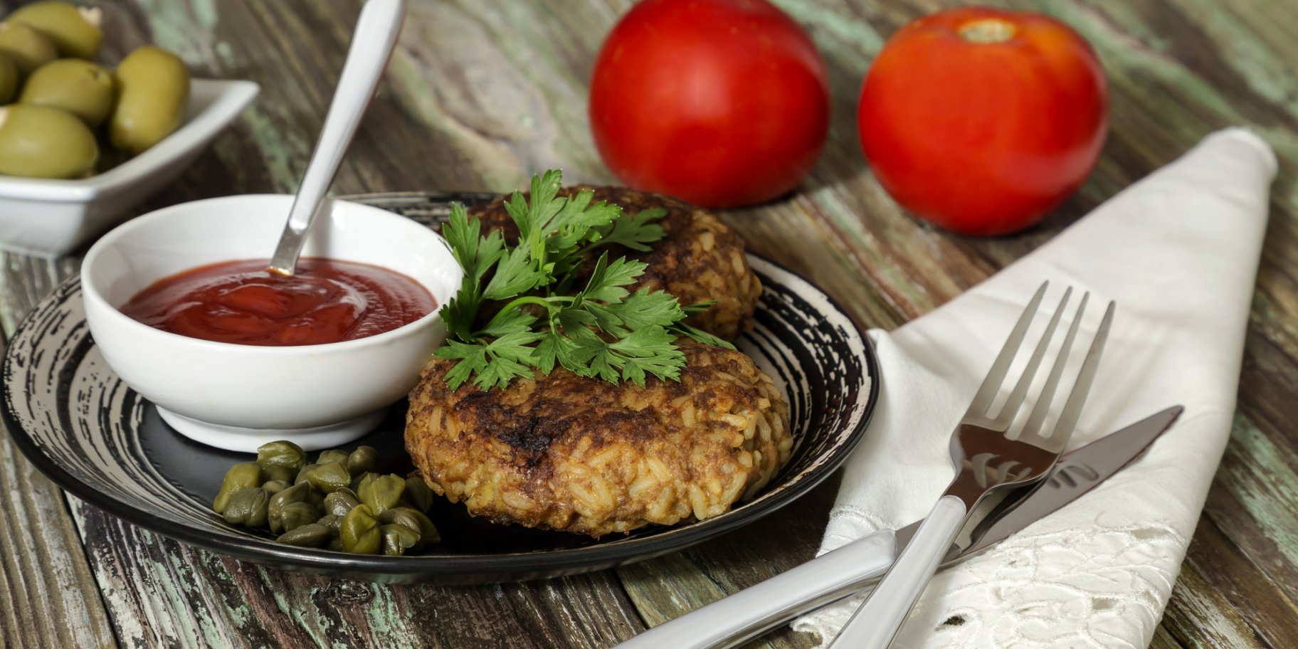 котлетки з томатним соусом