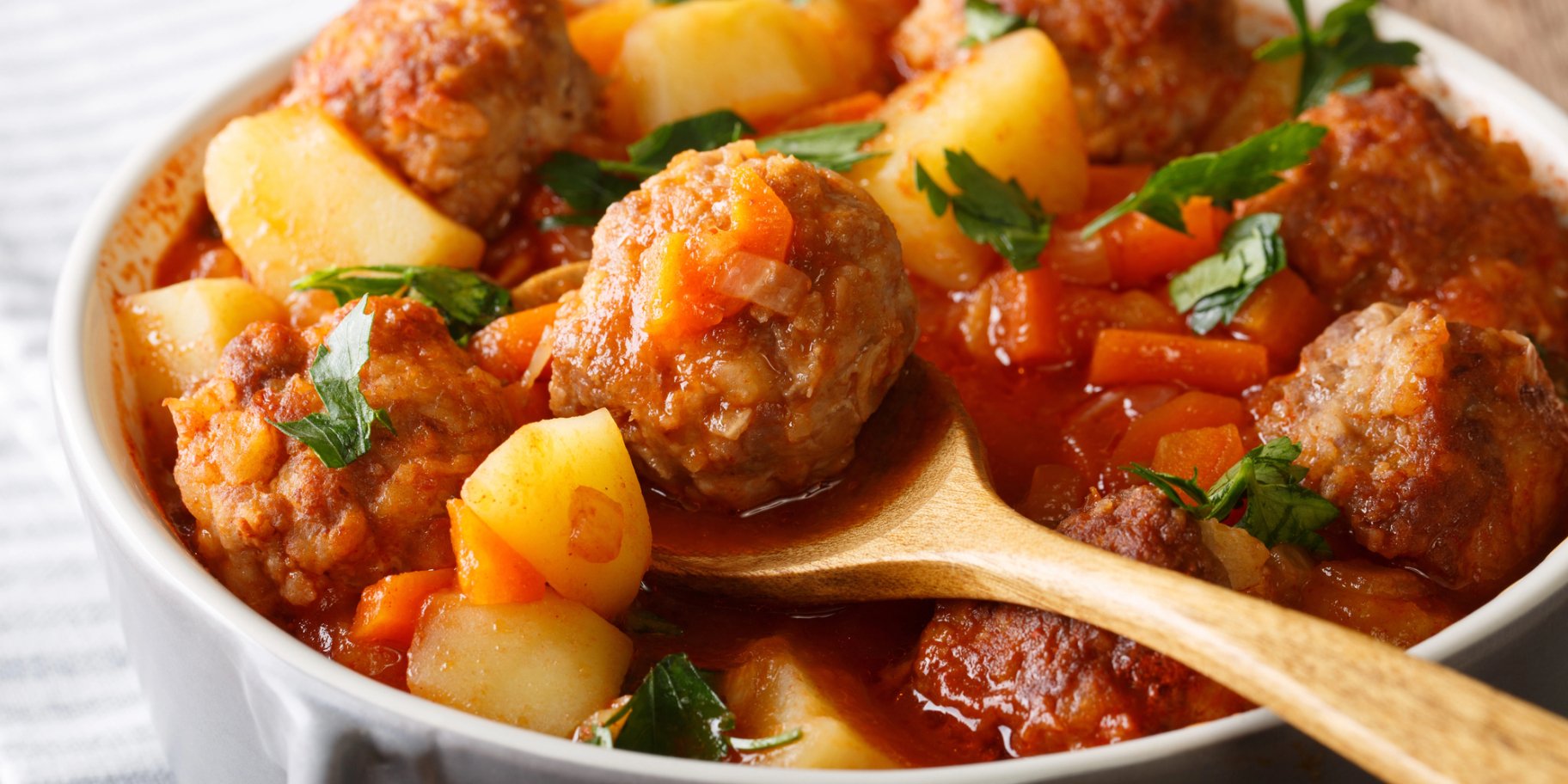 Рагу з фрикадельками