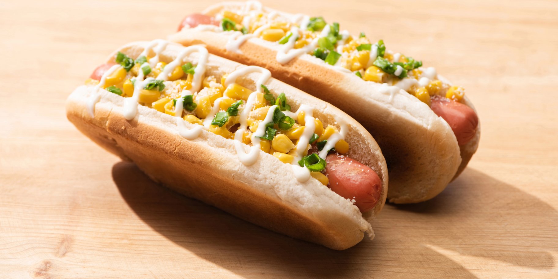 Хот-дог з сиром та кукурудзою
