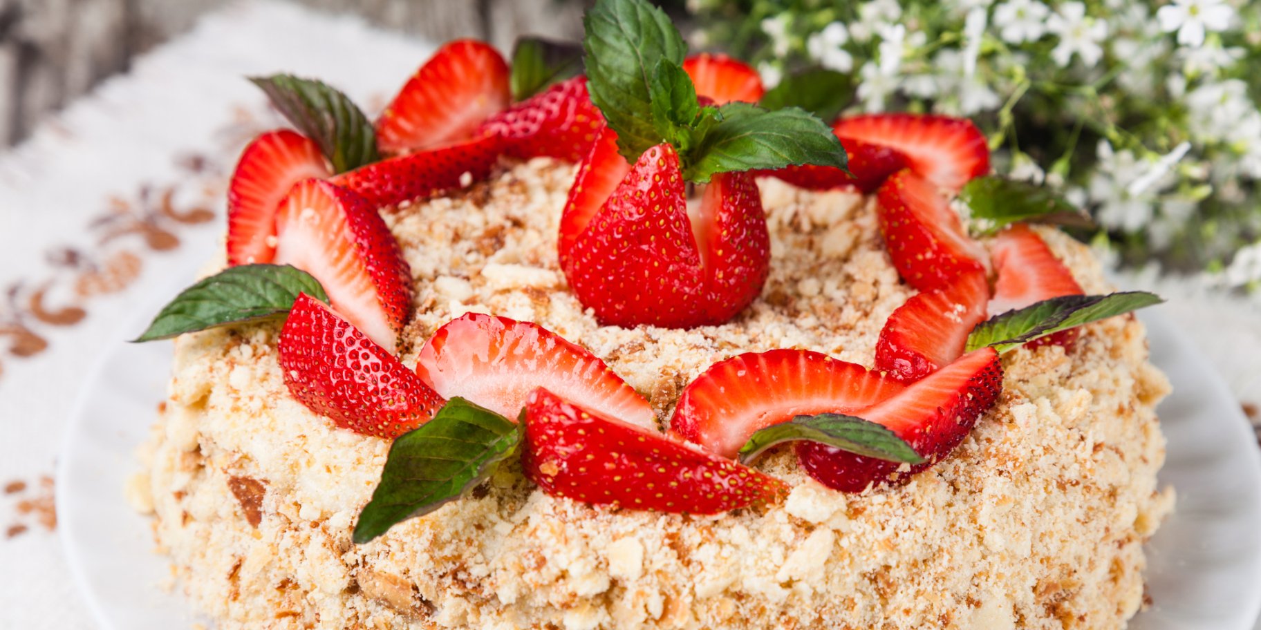 Наполеон з полуницею