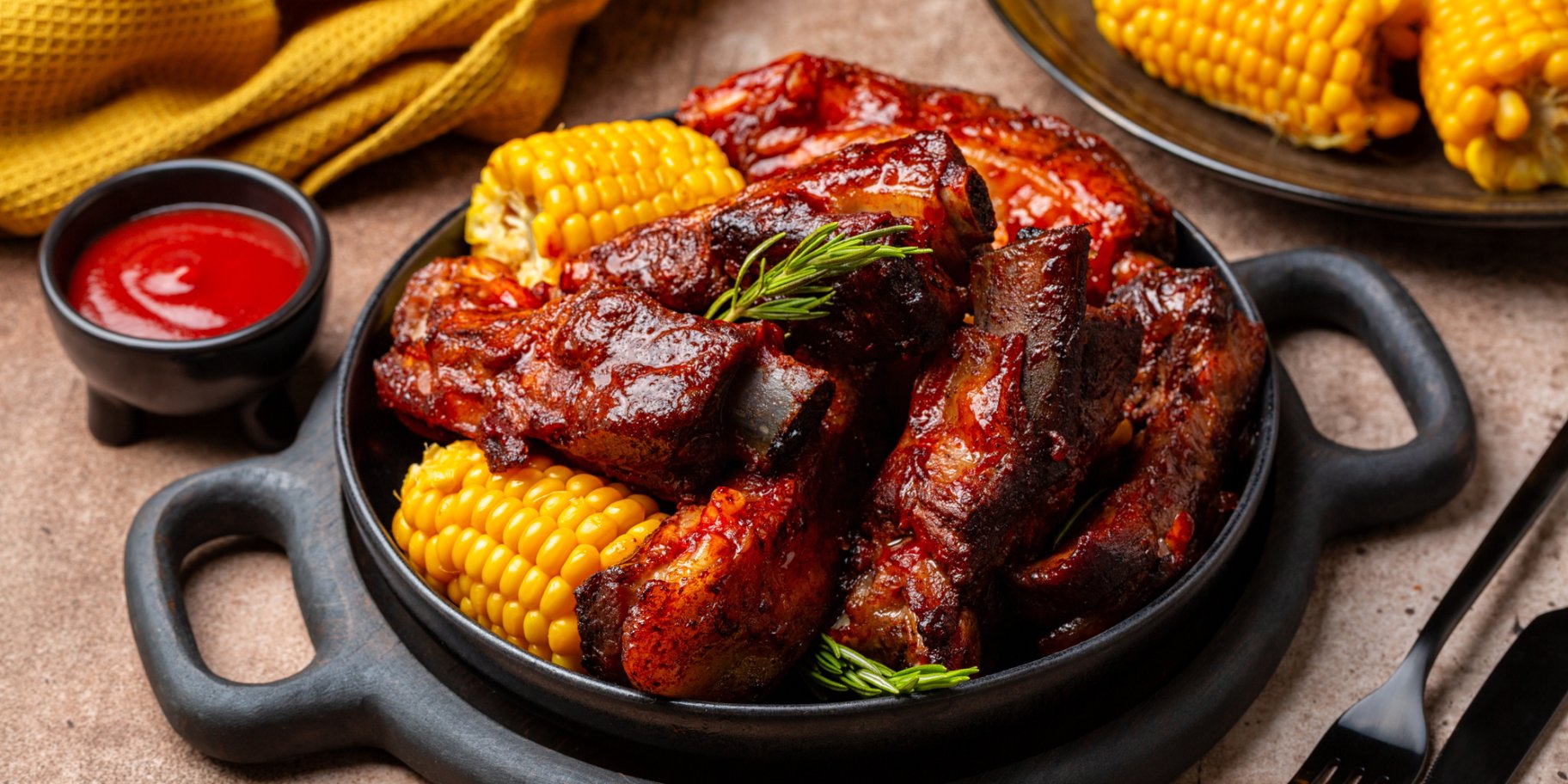 Свинячі реберця