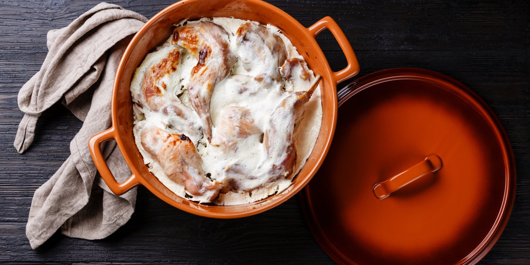 Кролик у сметані з часником