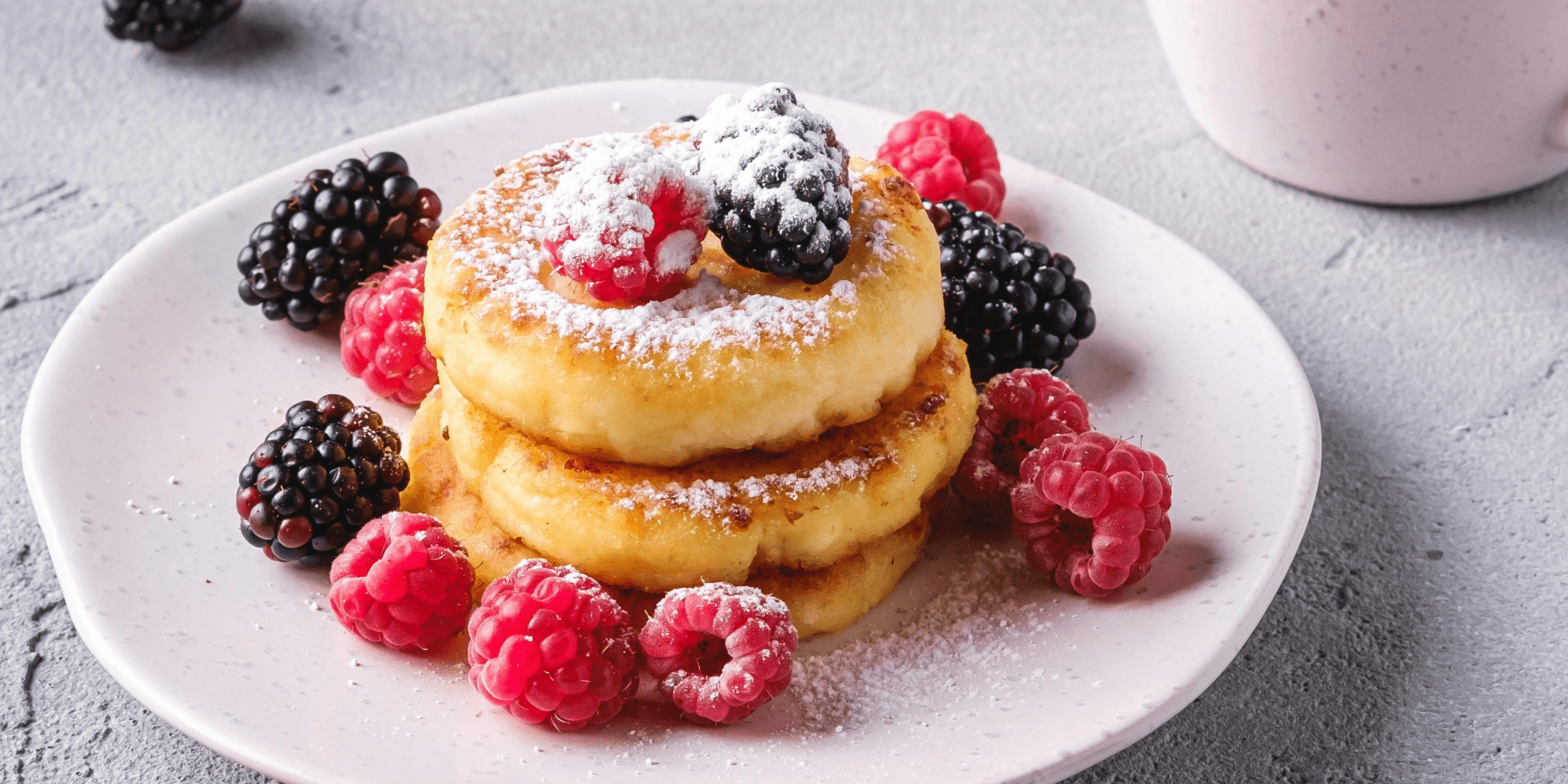 Сирники з ягодами