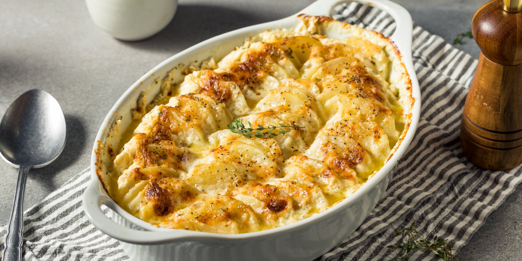 Картопляний гратен з лососем