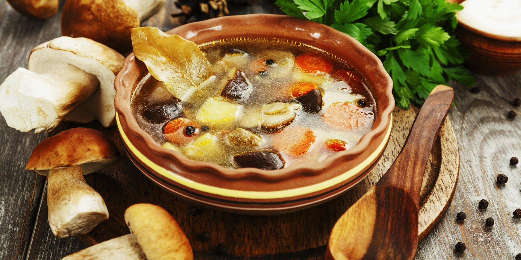 Грибная юшка с сардинами