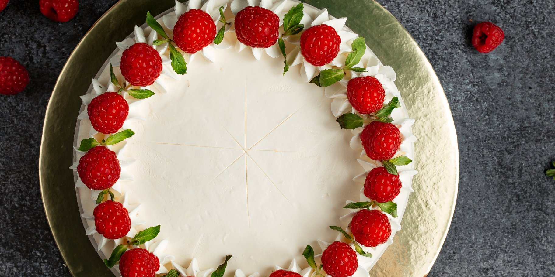 Торт з малиновим варенням рецепт