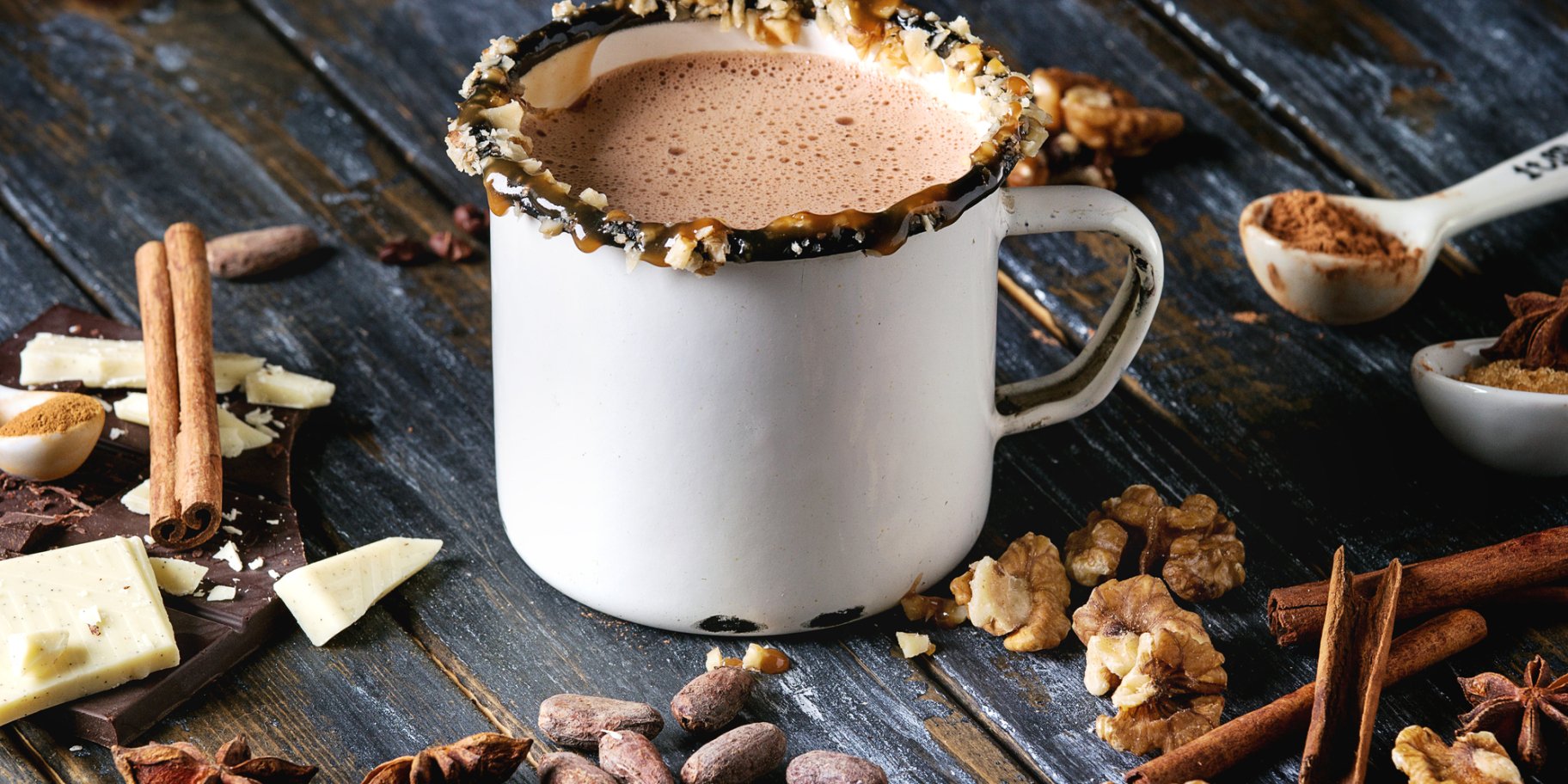 гарячий какао-шоколад з коньяком