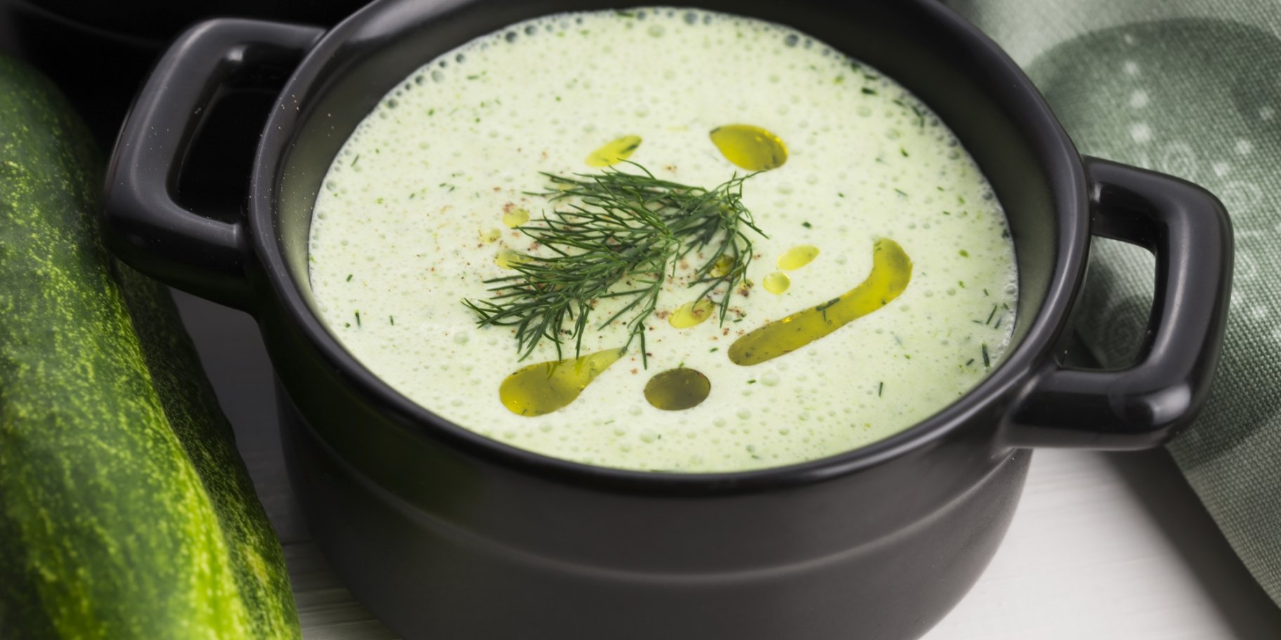 Холодний суп на йогурті