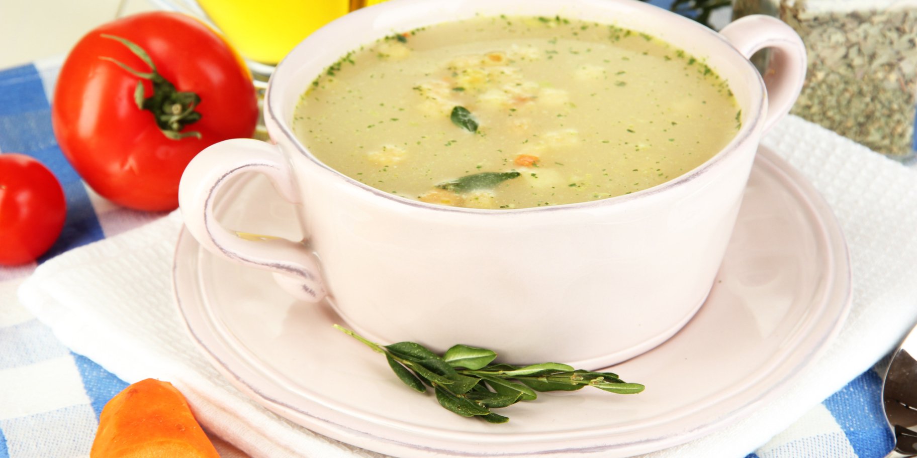 Капустяний суп з реберцями